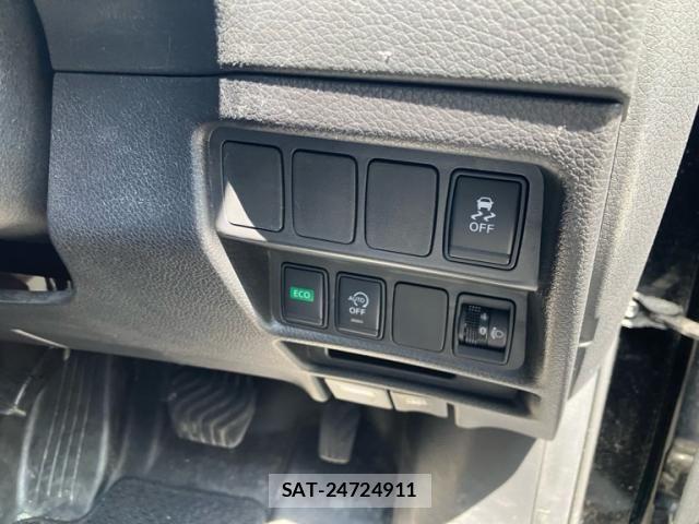 Nissan X-TRAIL 2018-03 8159580-15