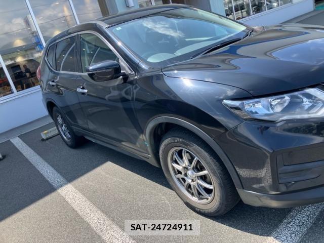 Nissan X-TRAIL 2018-03 8159580-1
