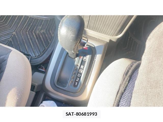 Nissan X-TRAIL 2003-06 8159583-17