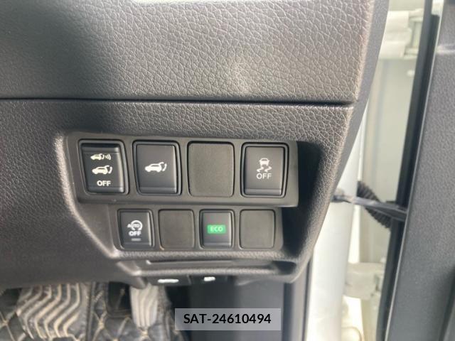 Nissan X-TRAIL 2017-06 8159578-23