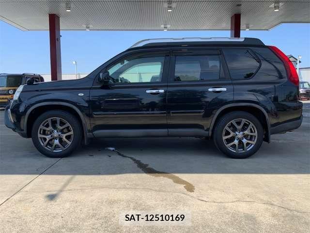Nissan X-TRAIL 2013-02 8159579-8