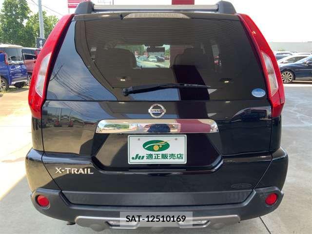 Nissan X-TRAIL 2013-02 8159579-6