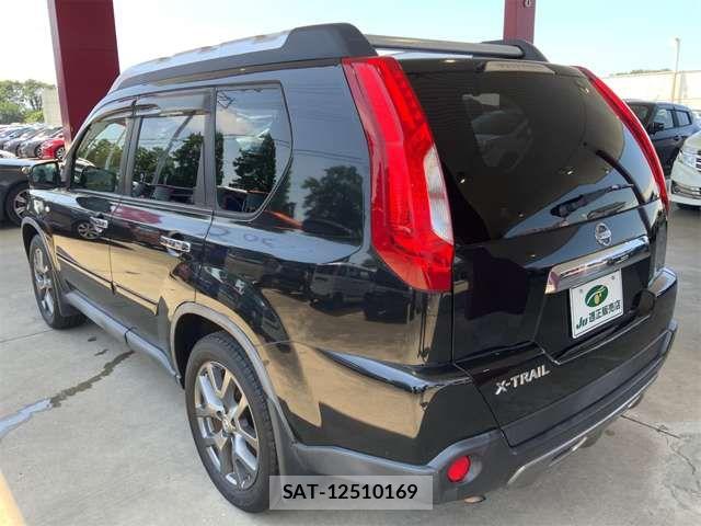 Nissan X-TRAIL 2013-02 8159579-7