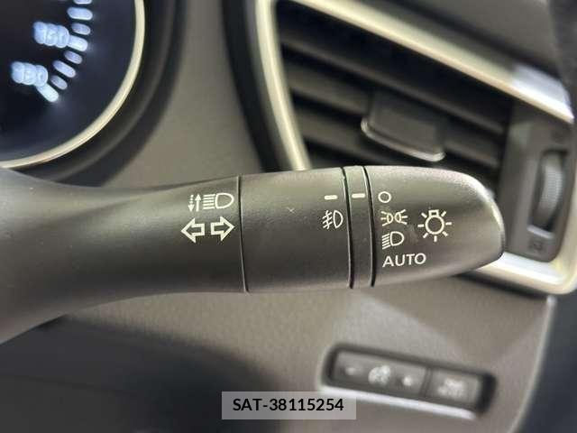 Nissan X-TRAIL 2016-07 8211149-11