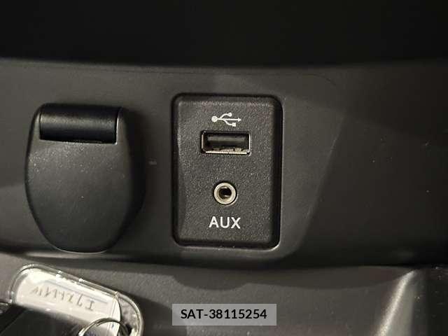 Nissan X-TRAIL 2016-07 8211149-23