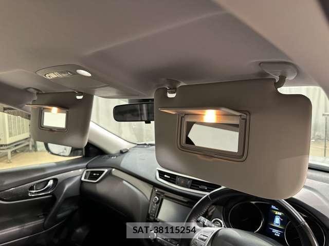 Nissan X-TRAIL 2016-07 8211149-26