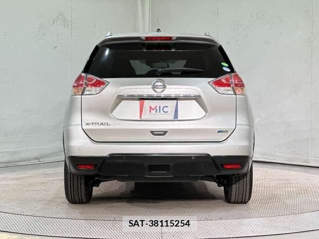 Nissan X-TRAIL 2016-07 8211149-5