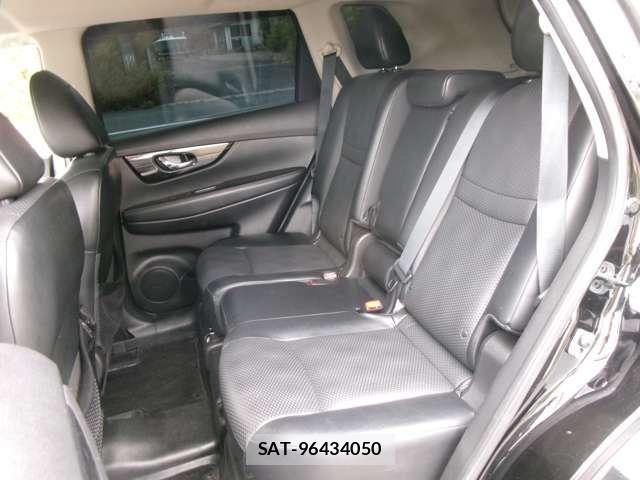 Nissan X-TRAIL 2018-03 8211147-12
