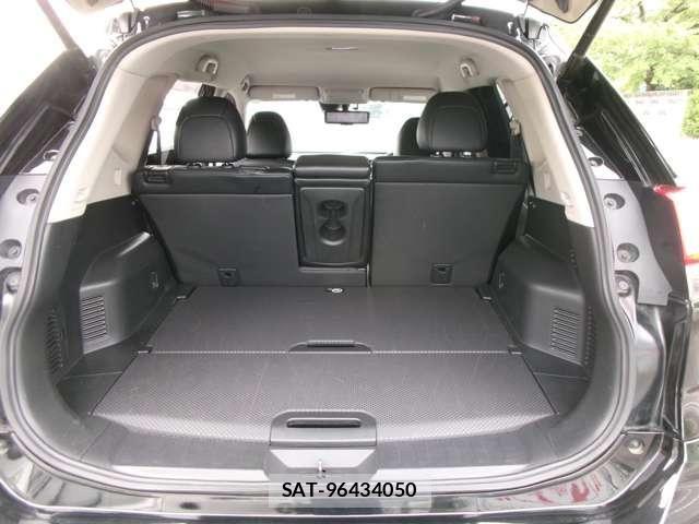 Nissan X-TRAIL 2018-03 8211147-13