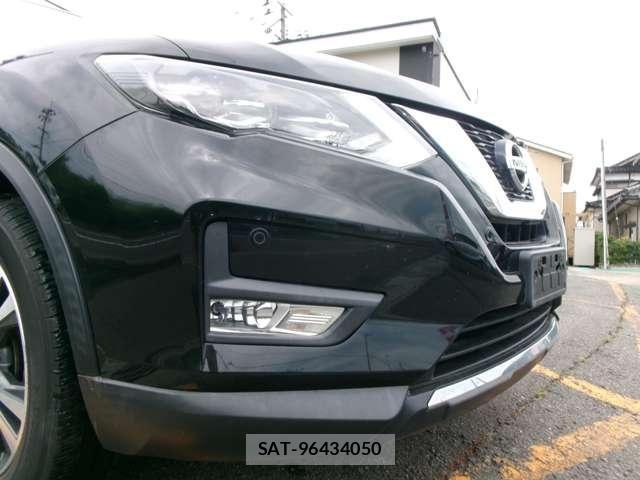 Nissan X-TRAIL 2018-03 8211147-18