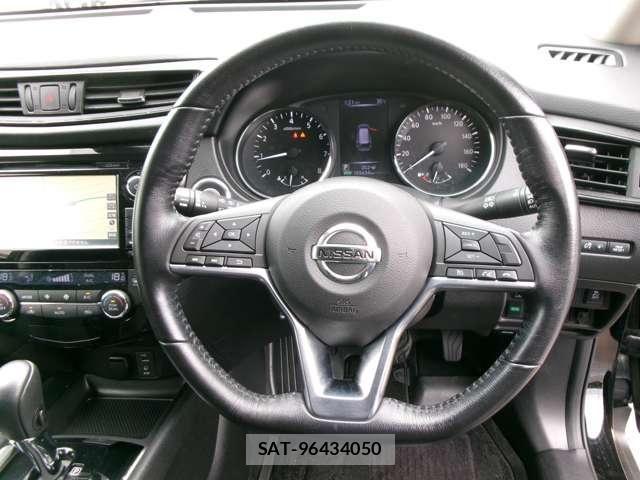 Nissan X-TRAIL 2018-03 8211147-23