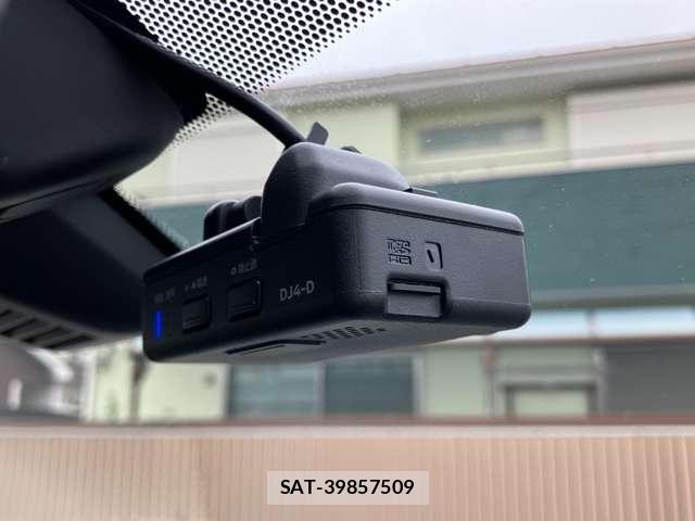 Nissan X-TRAIL 2019-10 8211143-26