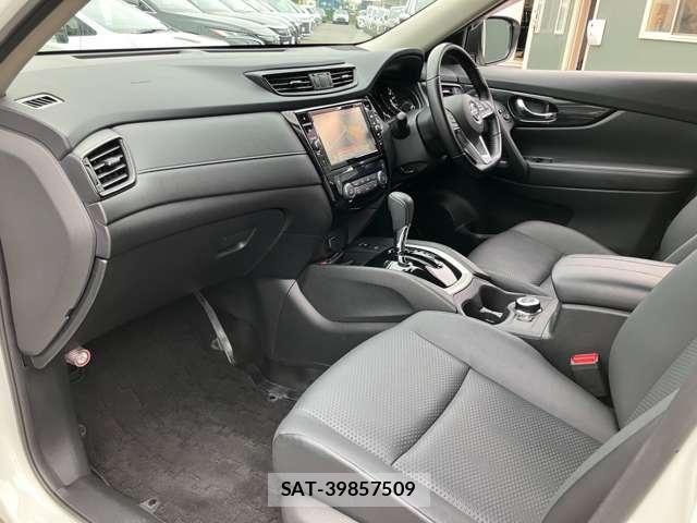 Nissan X-TRAIL 2019-10 8211143-29