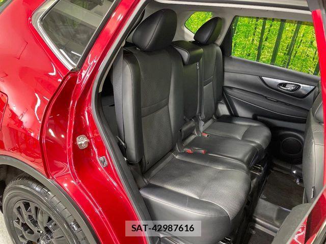 Nissan X-TRAIL 2018-04 8211145-9