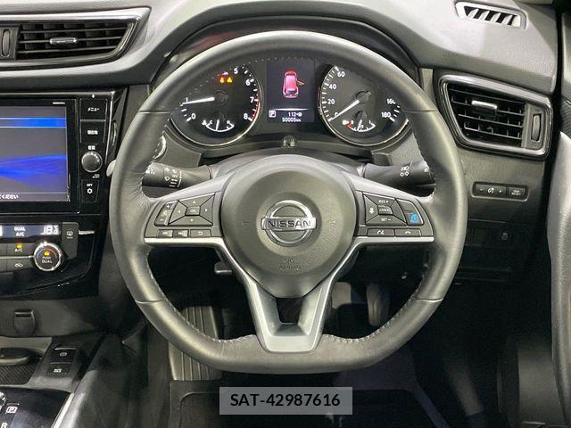 Nissan X-TRAIL 2018-04 8211145-11