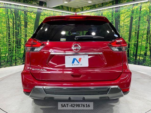 Nissan X-TRAIL 2018-04 8211145-15