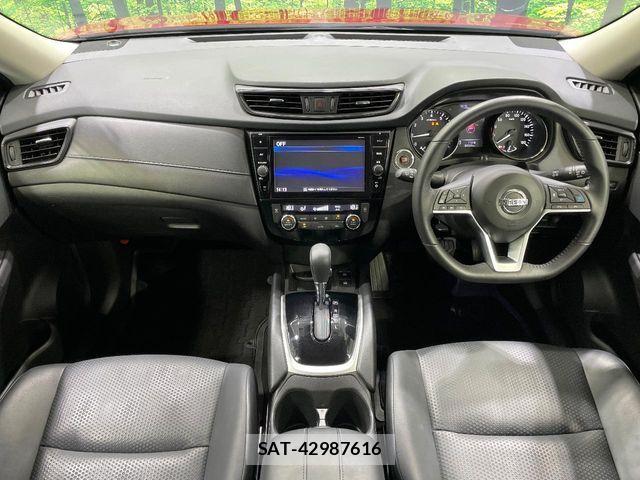 Nissan X-TRAIL 2018-04 8211145-3