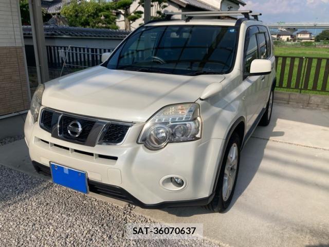 Nissan X-TRAIL 2013-01 8211157-0