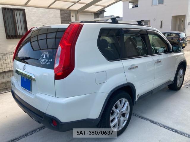 Nissan X-TRAIL 2013-01 8211157-2