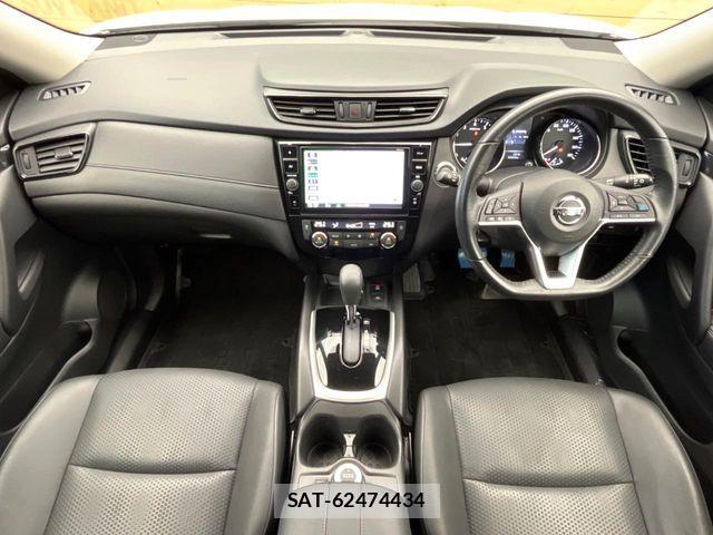 Nissan X-TRAIL 2019-03 8211142-1