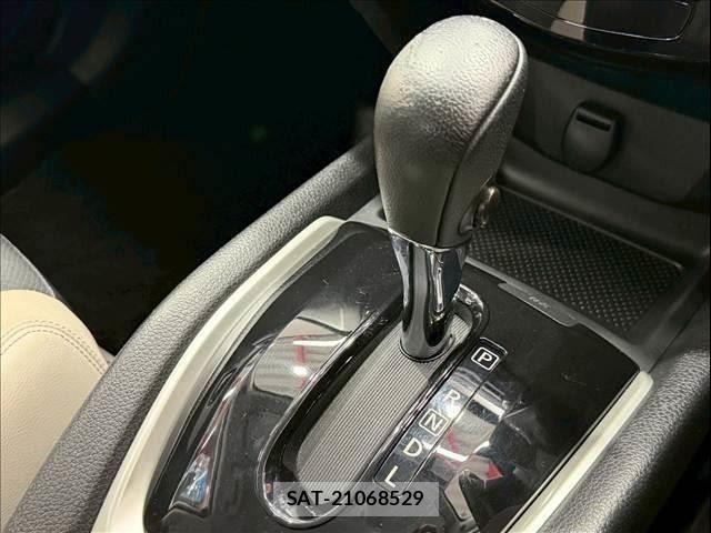 Nissan X-TRAIL 2015-11 8211150-17