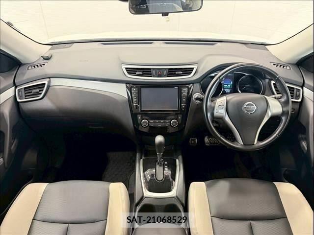Nissan X-TRAIL 2015-11 8211150-1