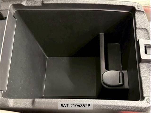 Nissan X-TRAIL 2015-11 8211150-27