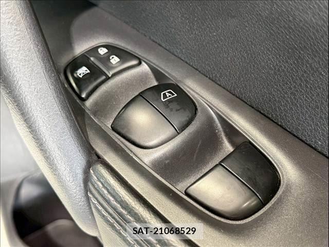 Nissan X-TRAIL 2015-11 8211150-28