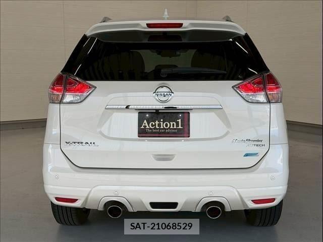 Nissan X-TRAIL 2015-11 8211150-3
