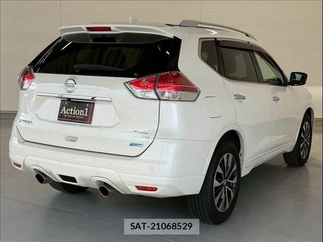 Nissan X-TRAIL 2015-11 8211150-4
