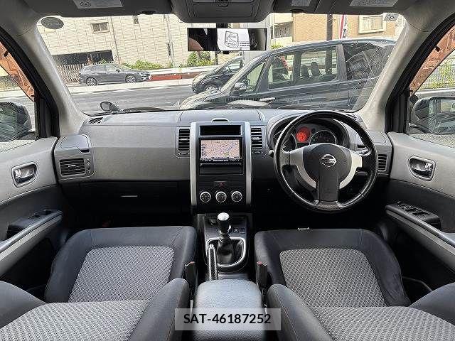 Nissan X-TRAIL 2009-09 8211154-1