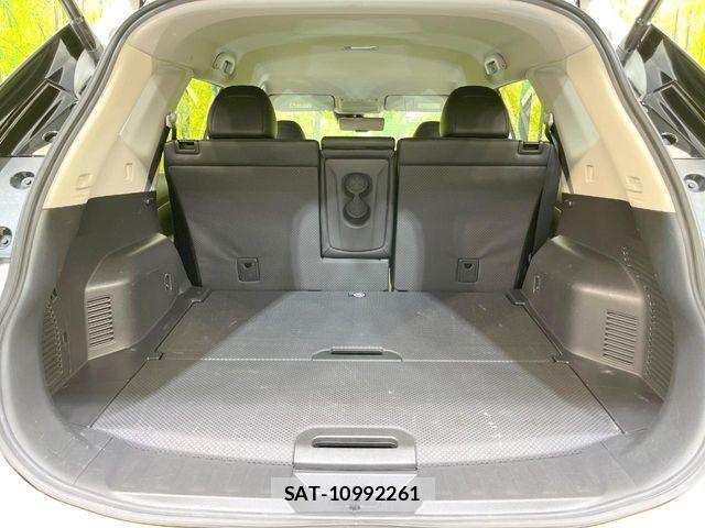 Nissan X-TRAIL 2019-08 8211146-9