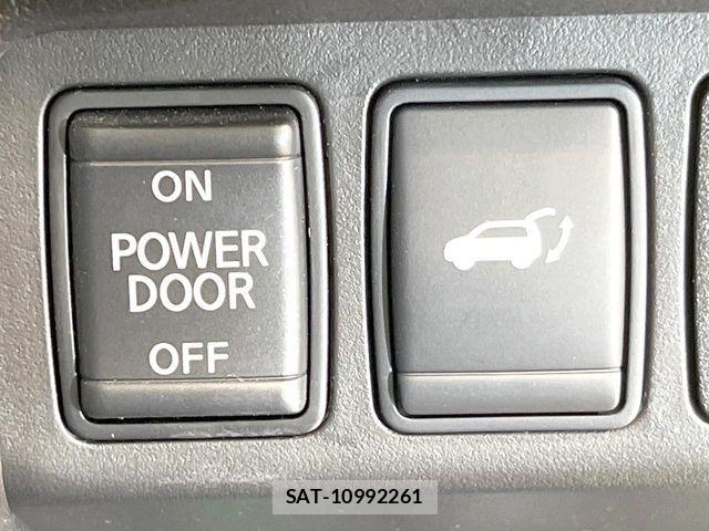 Nissan X-TRAIL 2019-08 8211146-5