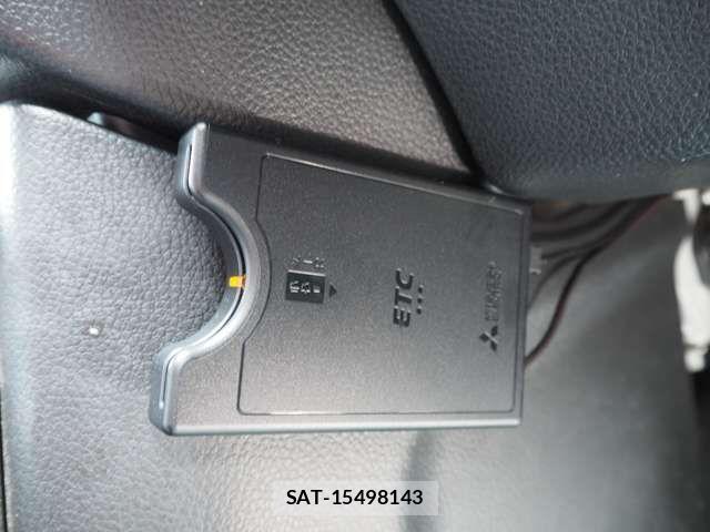 Nissan X-TRAIL 2013-08 8211148-12