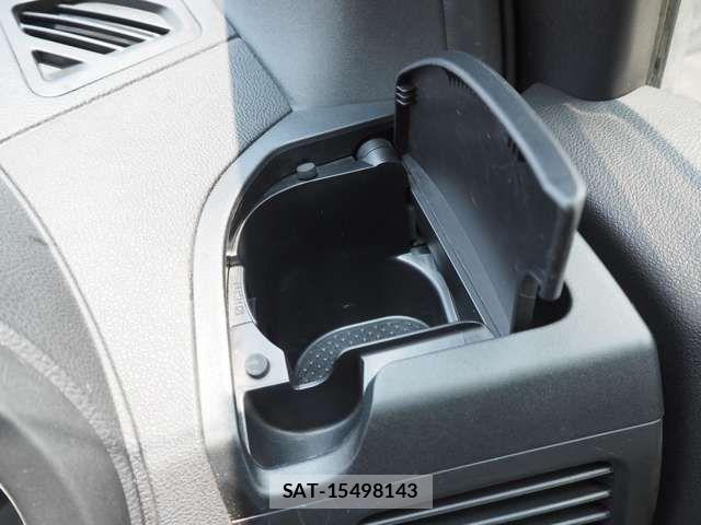 Nissan X-TRAIL 2013-08 8211148-16
