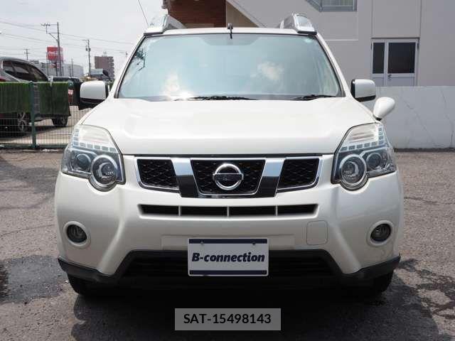 Nissan X-TRAIL 2013-08 8211148-3