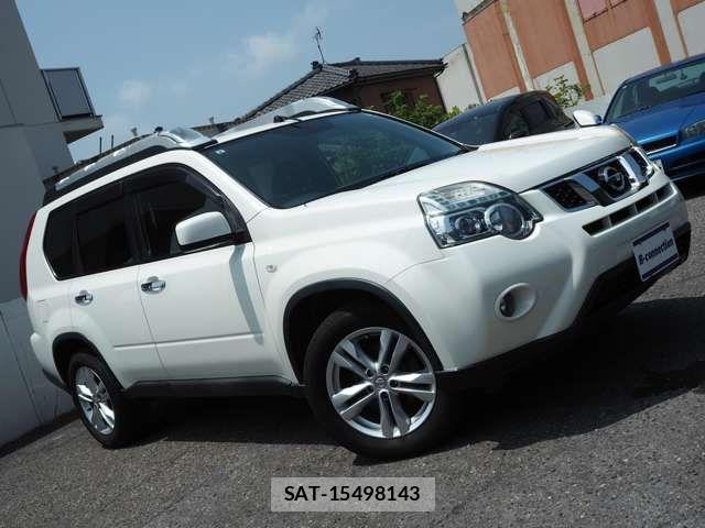 Nissan X-TRAIL 2013-08 8211148-5