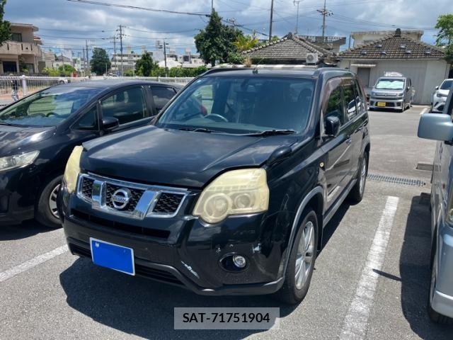 Nissan X-TRAIL 2011-08 8211156-0