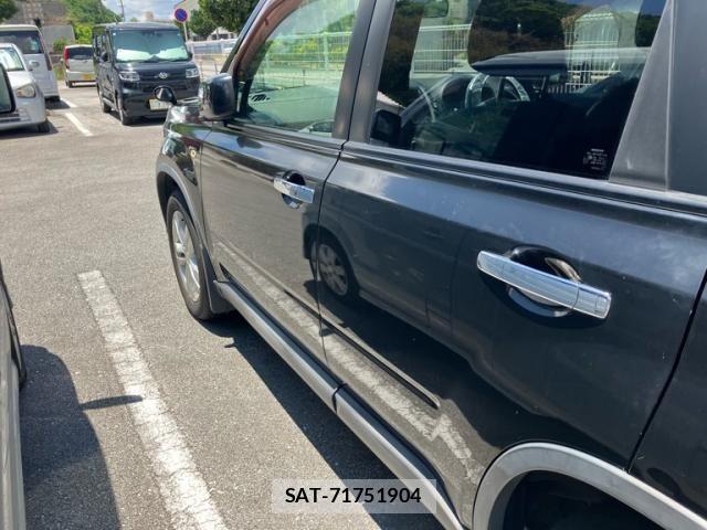 Nissan X-TRAIL 2011-08 8211156-14