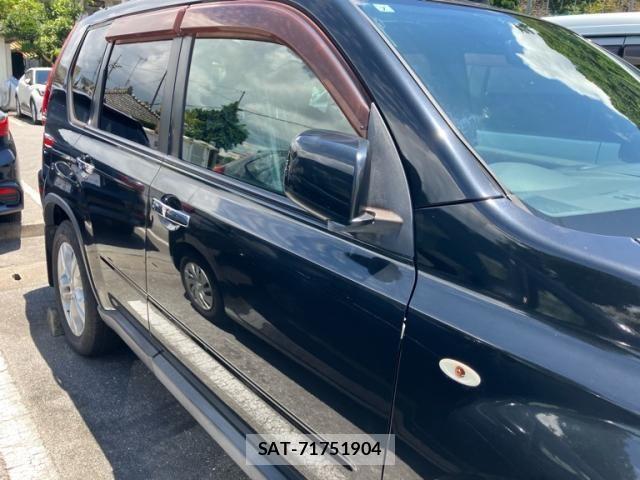Nissan X-TRAIL 2011-08 8211156-5