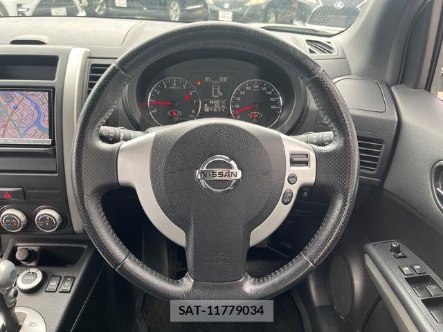 Nissan X-TRAIL 2013-07 8211153-10