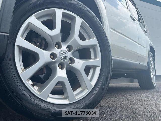 Nissan X-TRAIL 2013-07 8211153-12