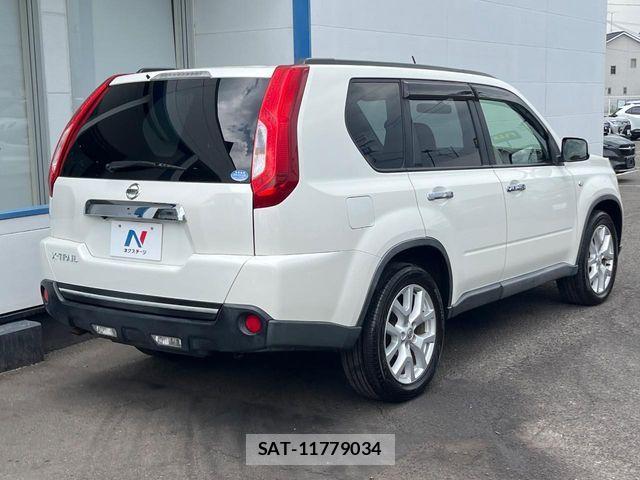 Nissan X-TRAIL 2013-07 8211153-16