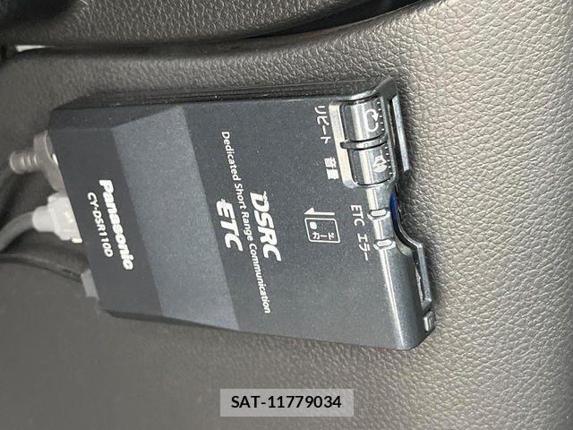Nissan X-TRAIL 2013-07 8211153-6