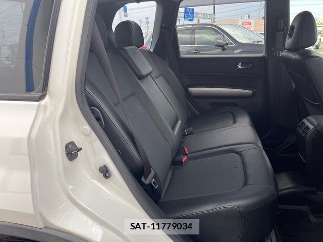 Nissan X-TRAIL 2013-07 8211153-8