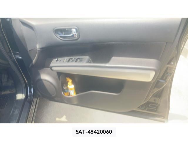 Nissan X-TRAIL 2013-09 8211155-14