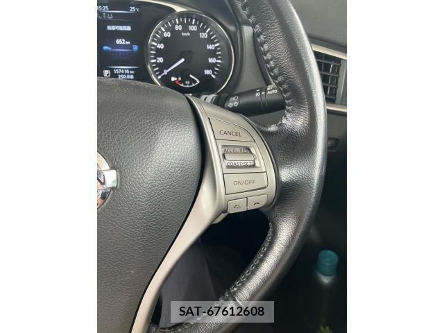 Nissan X-TRAIL 2015-02 8232533-21