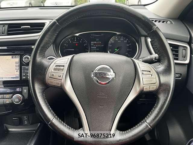 Nissan X-TRAIL 2016-05 8232529-3