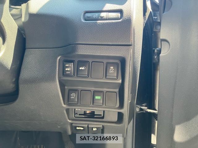 Nissan X-TRAIL 2015-02 8232535-12