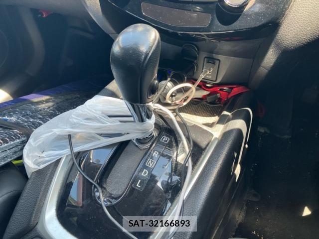 Nissan X-TRAIL 2015-02 8232535-18